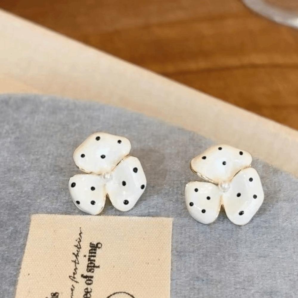 Zinc Zinc Alloy Round Stud Earrings Temperament Jewelry Gift Vintage Polka Dot Earrings Banquet
