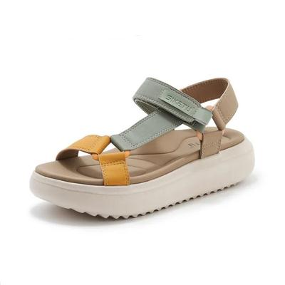 Модные женские сандалии GKTINOO Лето 2025 Повседневные разноцветные из ПУ Мягкие Нескользящие Удобные Легкие Пляжные шлепанцы Клинья Платформа Женские