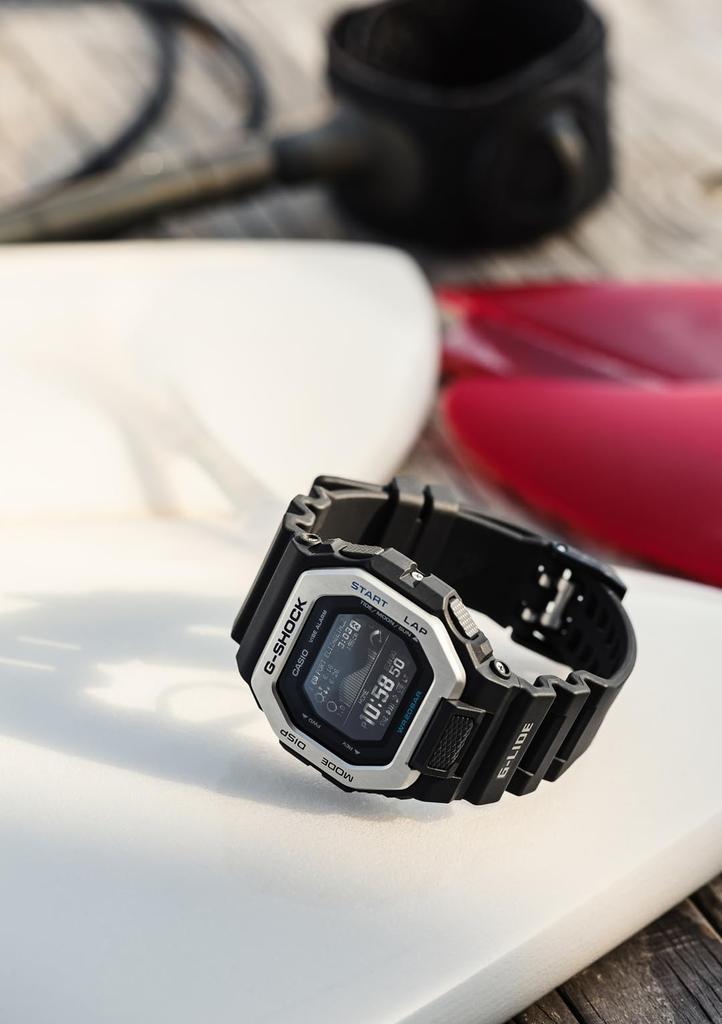 Часы Casio G-Shock G-LIDE (Официальная японская модель) с Bluetooth и биомассовым пластиком, GBX-100-8JF Мужские бежевые / GBX-100-1JF Мужские