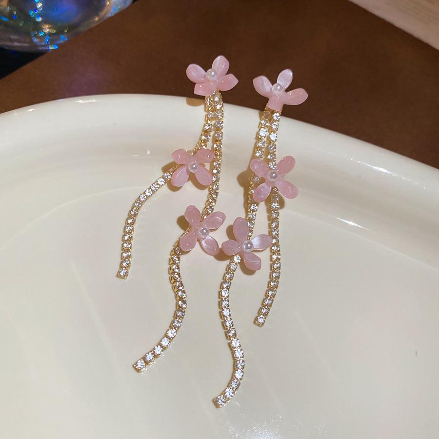 Серьги-пусеты «Серебряная игла» с вырезами в виде розовых бабочек и цирконами - Высококачественная роскошная модная бижутерия