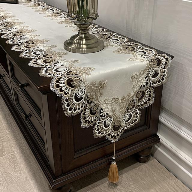 Oval Table Runner Embroidered Tea Table Europe Tv Cabinet Tablecloth Lace Pendant Tassel Dresser Table Flag Shoe Dust Cover