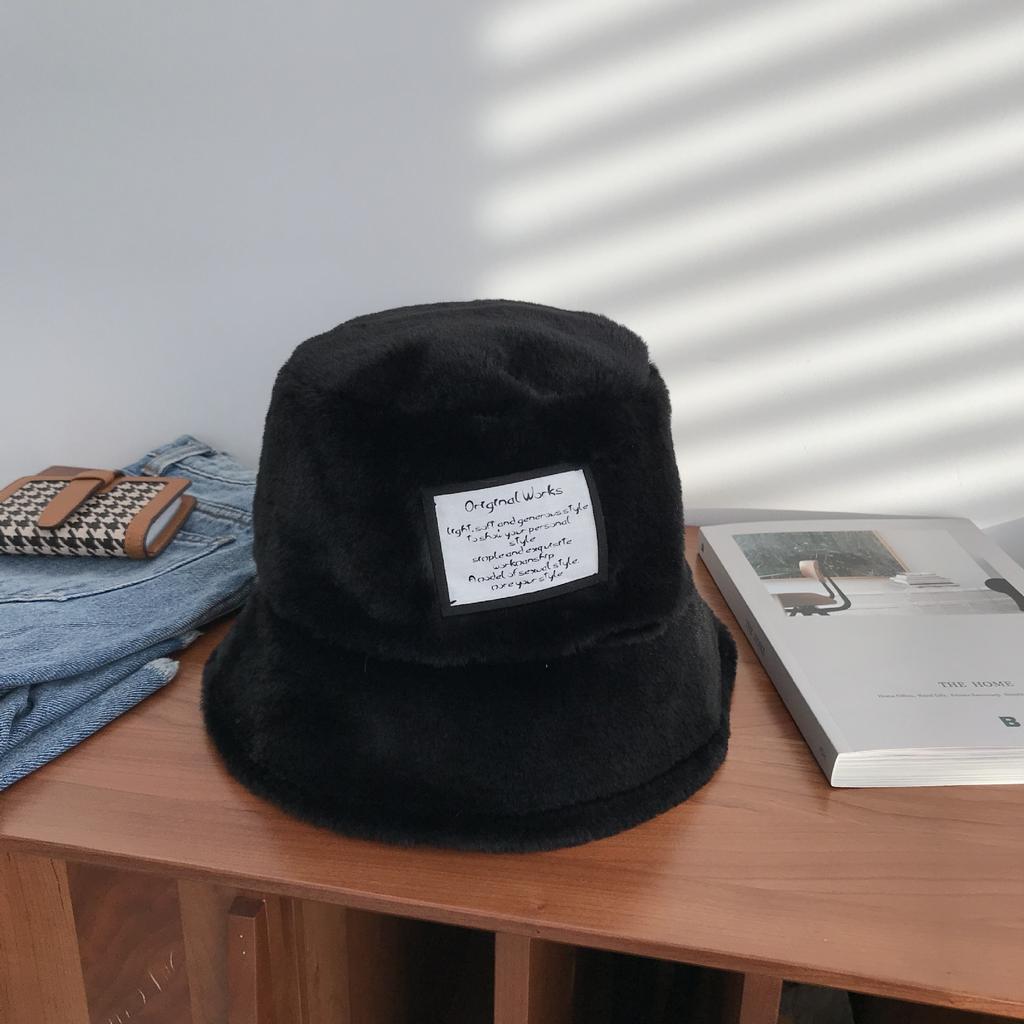 Толстая теплая плюшевая шапка женская осенне-зимняя универсальная тканевая шляпа-ведро с изображением умывальника