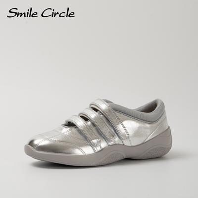 Кожаные женские повседневные туфли с круглым носком и пряжкой на плоской подошве, модные удобные кроссовки