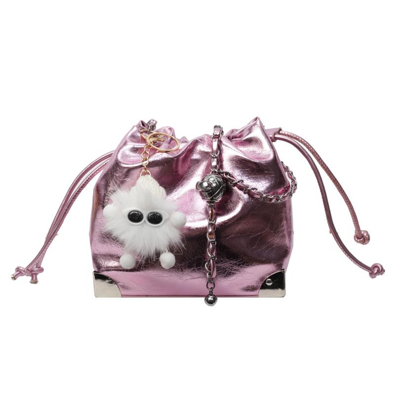 2025 New Fashion Burst Pattern Bucket Bag Niche Design Patent Leather Commuter Messenger Bag Korean Version Foreign Style Shoulder Bag