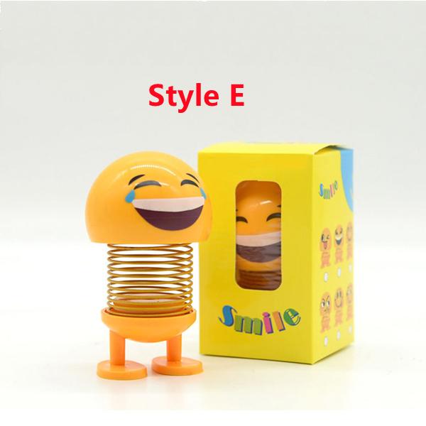 Новый забавный автомобильный стиль, качающаяся голова, украшение на приборную панель автомобиля, милое выражение, модный тренд, аксессуары для салона автомобиля, автомобильные игрушки для декора