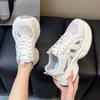 2025 Новые летние тонкие женские спортивные туфли на скрытой платформе, универсальные повседневные туфли на толстой подошве, белые сетчатые туфли