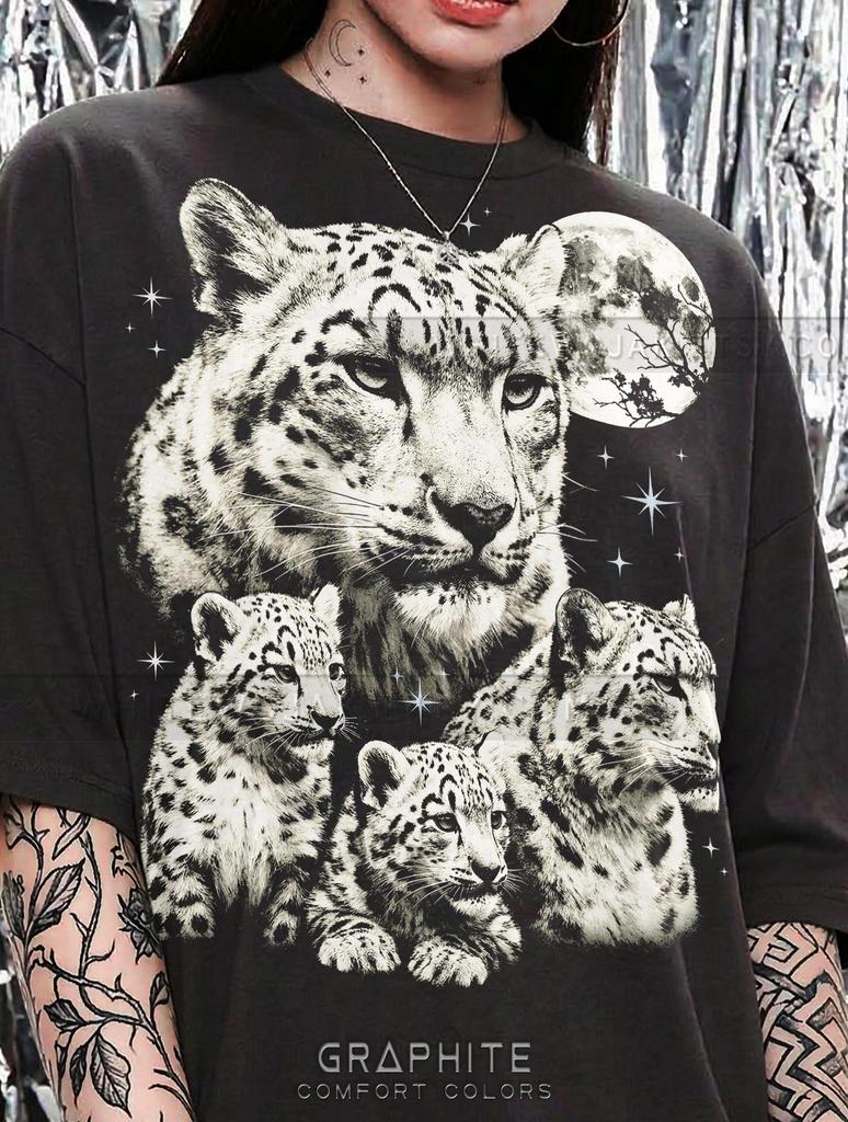 Vintage Snow Leopard 90S Graphic Comfort Colors® Tshirt, Retro Animal Lover Big Cat Faded Tees, Nature Y2K Streetwear 2000S Moon Gift,
