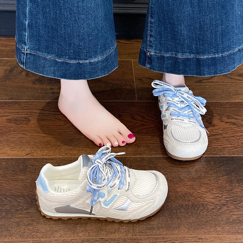 Новые сетчатые синие 2025 летние дышащие ретро немецкие тренировочные кроссовки женские супер огонь повседневные на платформе спортивные Forrest Gump кеды