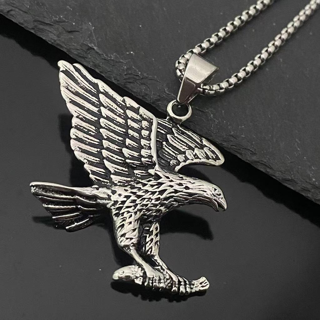 Titanium Steel Eagle Pendant Necklace - Retro Distressed Men's Accessory