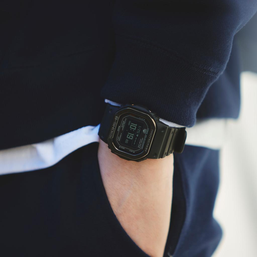 Casio Мужские цифровые кварцевые часы из нержавеющей стали DW-H5600MB-1, водонепроницаемость 200 м, ударопрочные