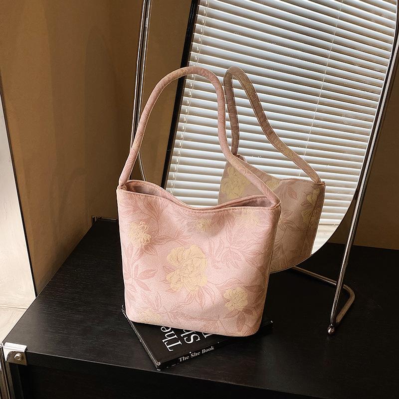 Fashion Trend Niche Design Bucket Bag 2025 Summer New Casual Texture Women's Shoulder Messenger Bag