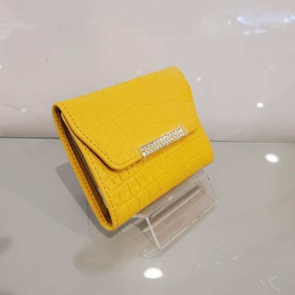 moncross YEAW9165 Cute and feminine cowhide cubic point women's half-wallet