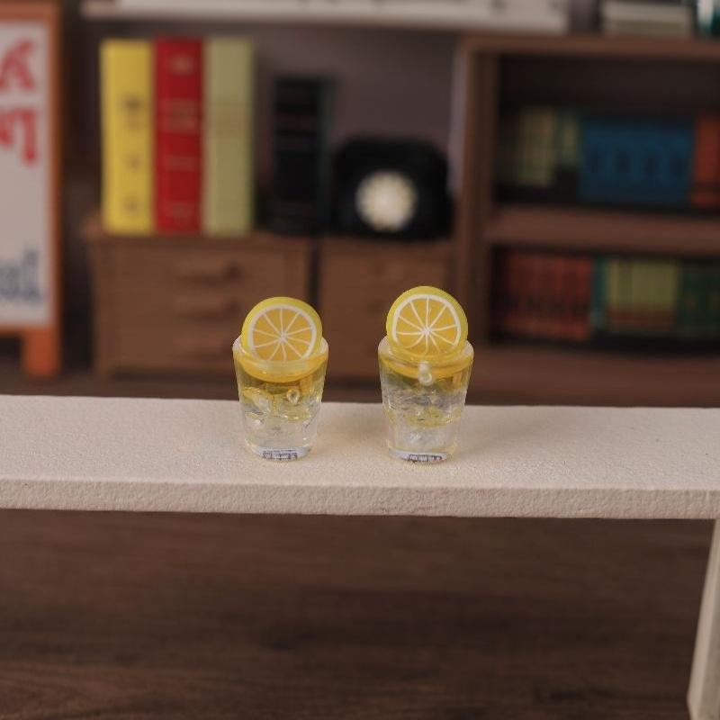 2Pcs Resin Mini Lemon Iced Drink Cup Models DIY Dollhouse Food Ornaments for Desktop Small Decor