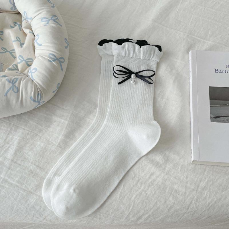 Ladies Spring and Summer Thin Sweet Three Dimensional Flower Solid Color Curled Edge Bow Pile Socks