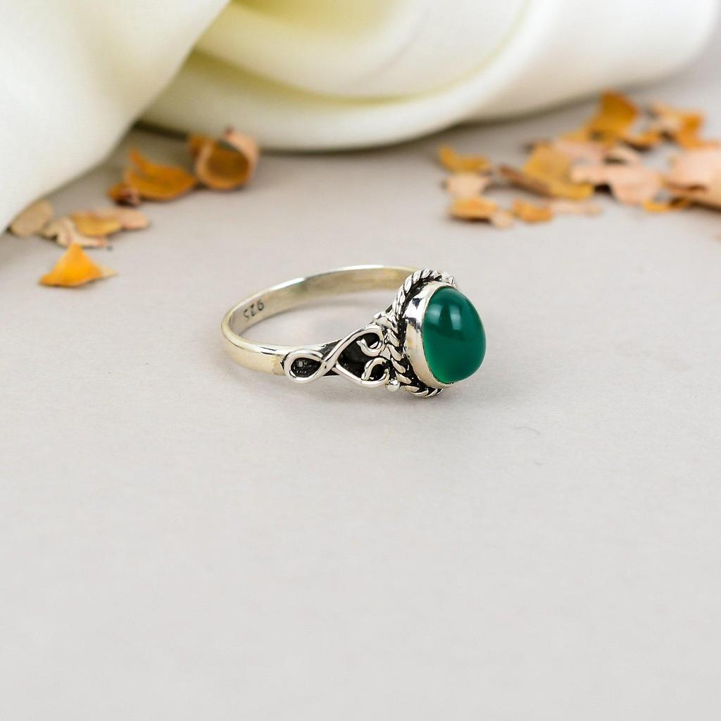 925 Sterling Silver Green Onyx Gemstone Oval Shape Ring For Women