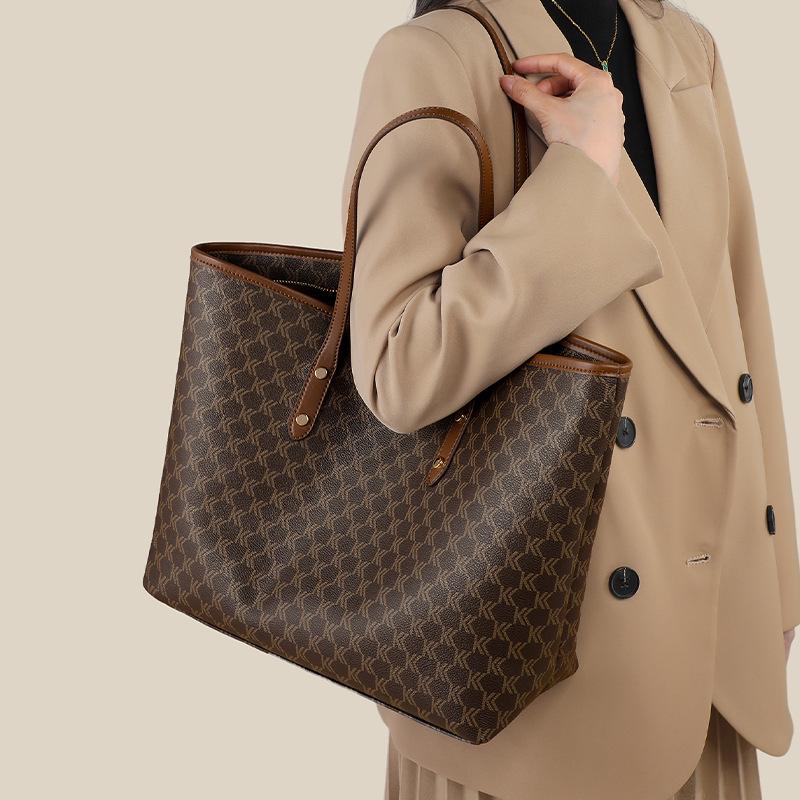Tote Bag Versatile High Sense Large Capacity Shoulder Portable Women'S Bag Light Luxury Commuter Bag
