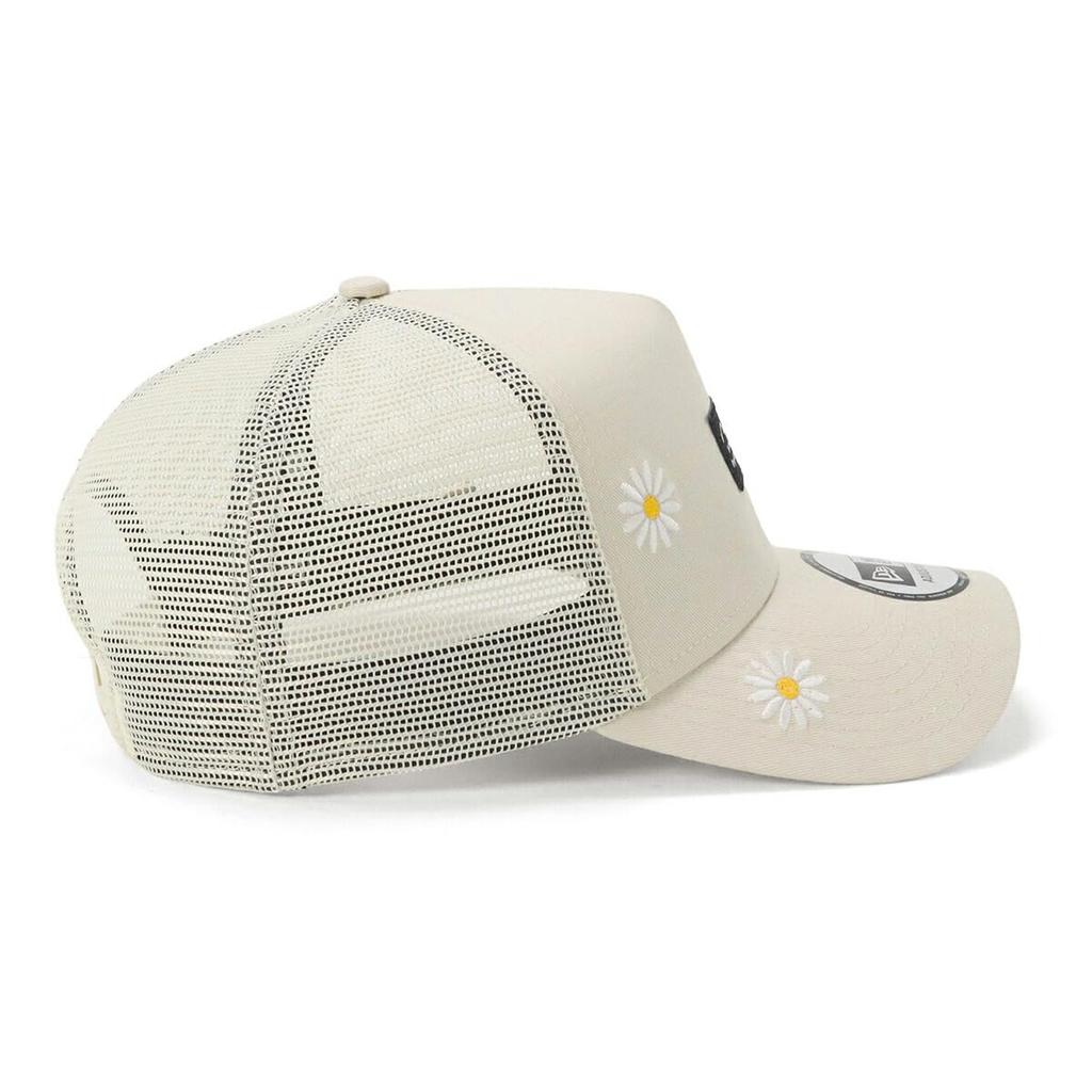 New Era Mesh Cap 9FORTYA-FRAME Floral Pattern ONSPOTZ Exclusive Ivory FREE 9Forty A-Frame Trucker Flower Embroidery Woven Patch