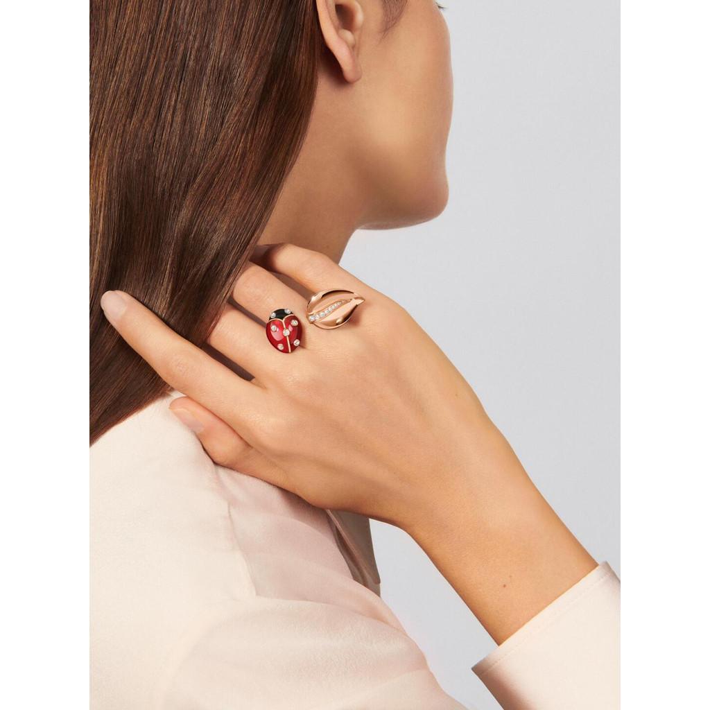 Кольцо Божья коровка Цветок Изготовлено из розового золота, сердолика и оникса Женские украшения Новый повседневный наряд Тема Возрождения всего