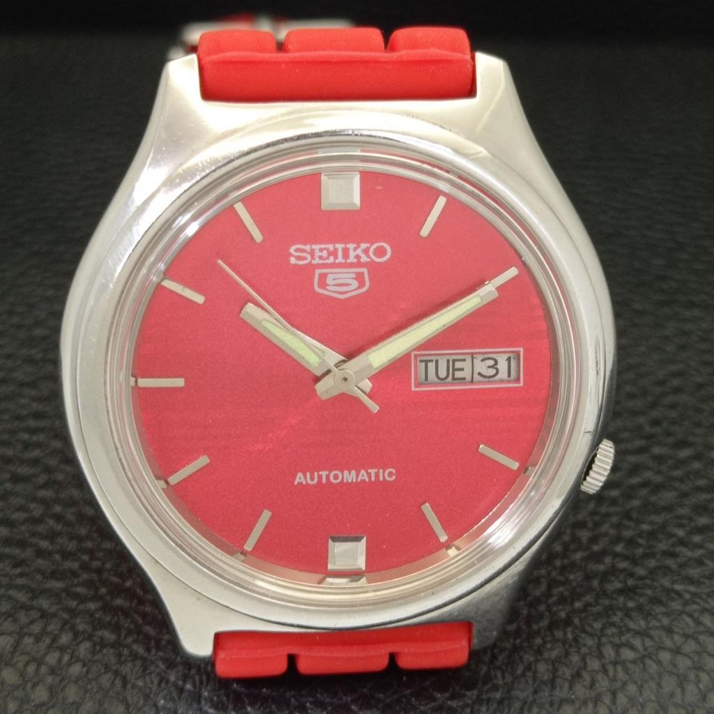 SEIKO 5 AUTOMATIC VINTAGE JAPAN 7009A MENS RED COLOR DIAL WATCH a701312-5 R206a-a701312