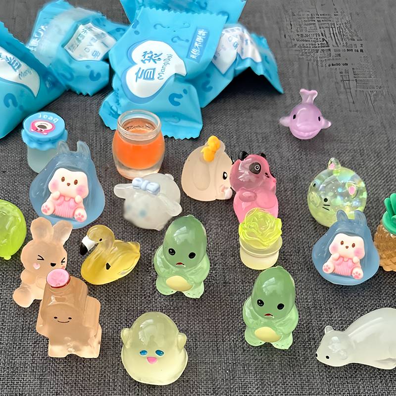 10/20/30/60PCS Glow In The Dark Mini Resin Animals Blind Bags Fairy Garden Decor Micro Landscape Surprise Blind Box Gifts Random