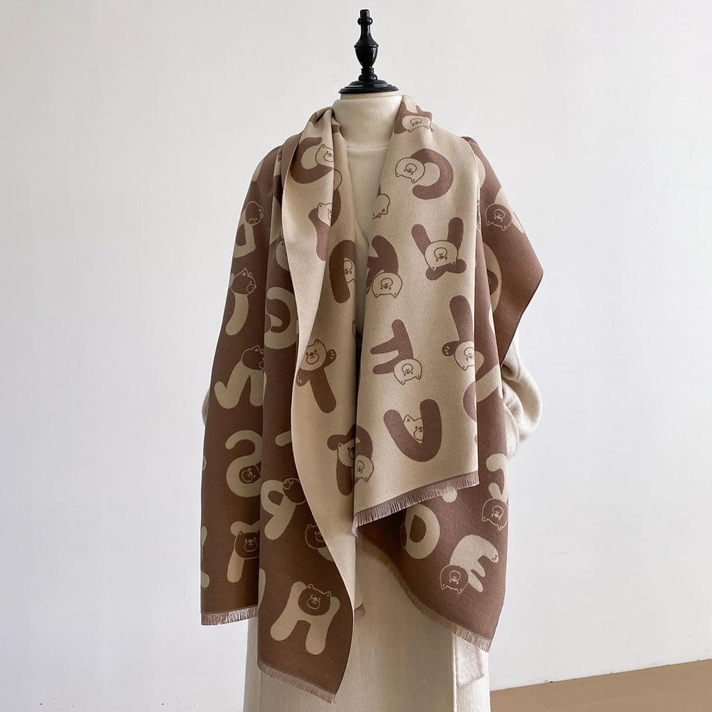 Art English Letters Autumn And Winter High-End Temperament Scarf Warm Simple Shawl