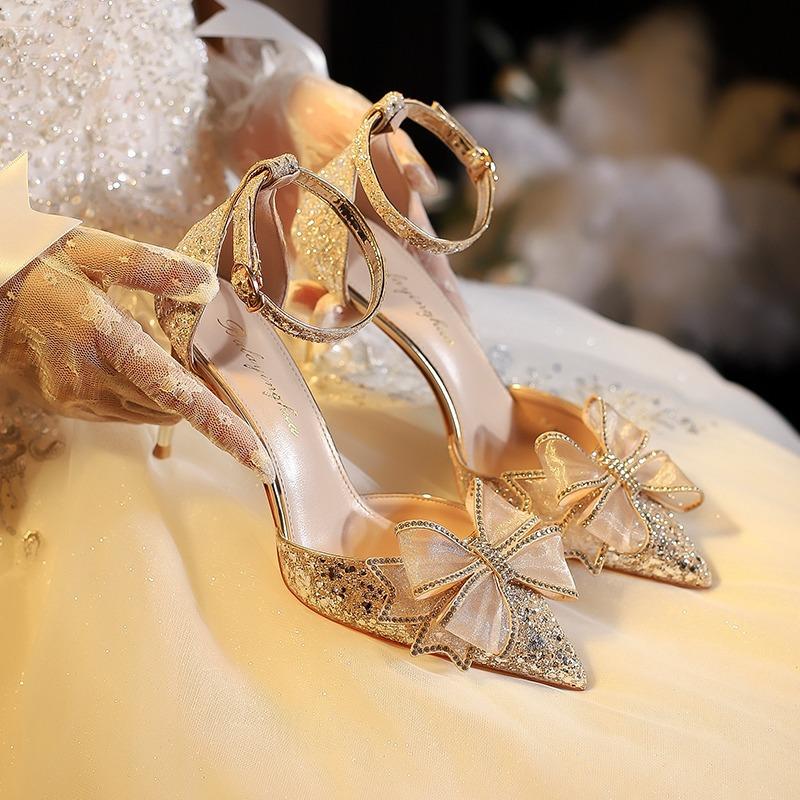 Туфли на высоком каблуке женские летние 2025 новые однотонные с бантом красивые свадебные туфли с острым носком и неглубокой шпилькой босоножки женские