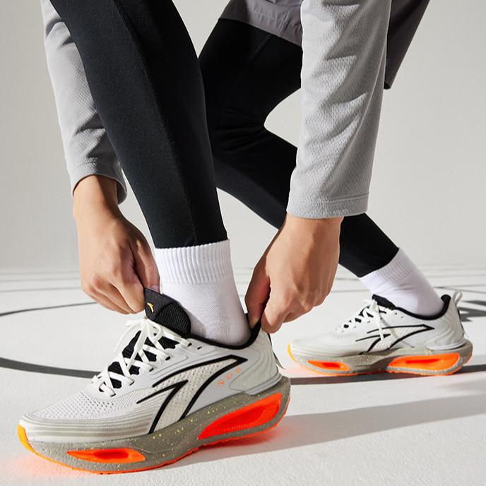 Anta Wormhole Commuting Versatile Running Shoes Fabric Shock Absorption Wear Resistant Low Top Sneakers Men Sneakers Gray Orange 112535543R-4