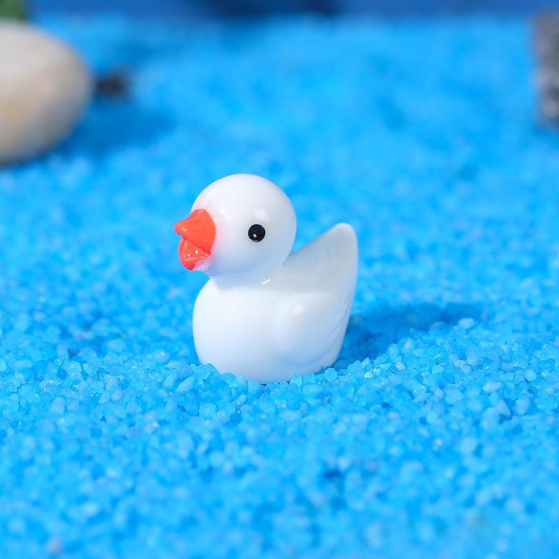 Миниатюрные желтые кукольные аксессуары для уток - Креативные украшения для микропейзажей и подвески из смолы