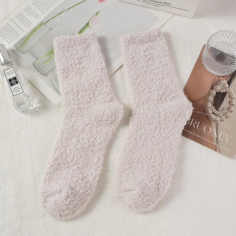 Coral Fleece Socks Fleece-lined Warm Sleep Socks Floor Socks Autumn and Winter Women's Mid-calf Socks Non-shedding