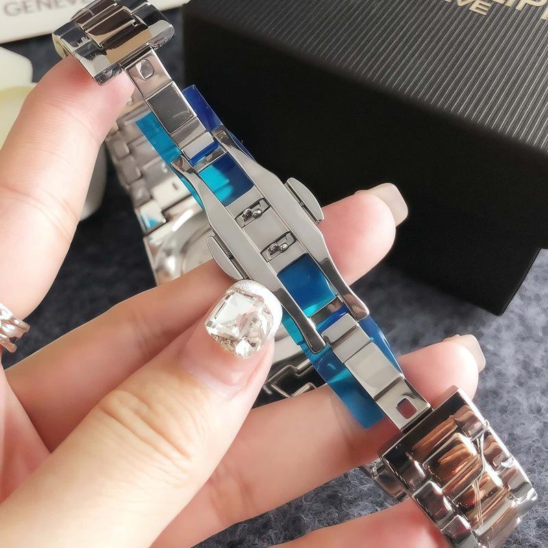 Ретро Квадратные Женские Кварцевые Часы в Корейском Стиле с Календарем - Модный и Универсальный Повседневный Дизайн для Студентов