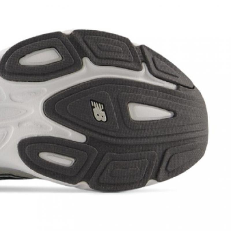 New Balance Amaste V1 Обувь Серебристый