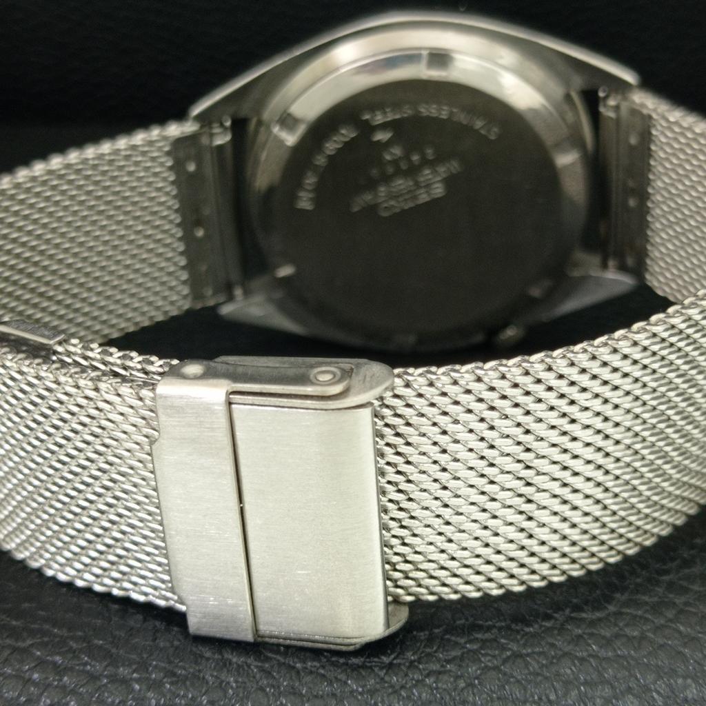 VINTAGE SEIKO AUTOMATIC 7009A JAPAN MENS SILVER COLOR DIAL WATCH a708589-1