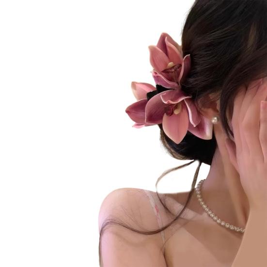 Hair Claw 3D Simulated Flower Shape Hair Clip Anti-slip Teeth Back Head Shower Hair Claw Hair Accessories
