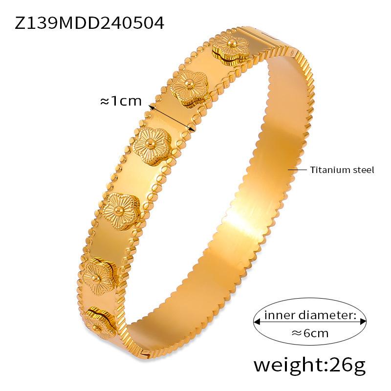 New Fashion Flower Titanium Steel Plated 18k Gold Bracelet Five Leaf Flower Lucky Grass Bracelet Jewelry