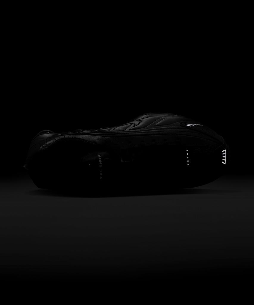 Nike Shox R4 W - Черный:Макс Оранж:Черный / Ar3565-004