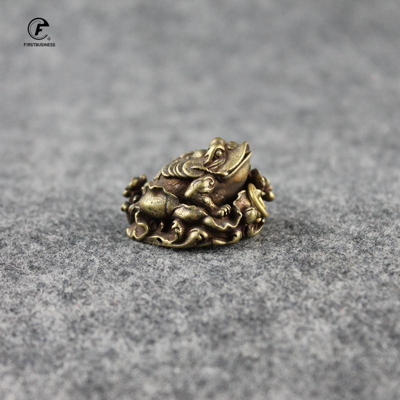 Solid Copper Lucky Toad Tea Ceremony Small Ornaments Tea Pet Antique Bronze Animal Bufo Figures Miniatures Desk Decoration Craft