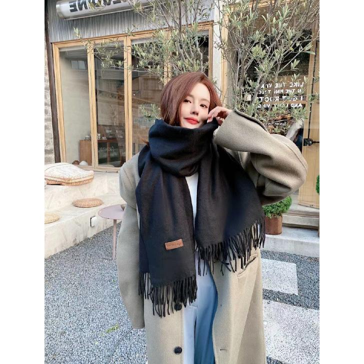 New Autumn And Winter Scarf For Women With A High-End Feel Solid Color Tassel Knitted Shawl Versatile And Warm Thick Scarf