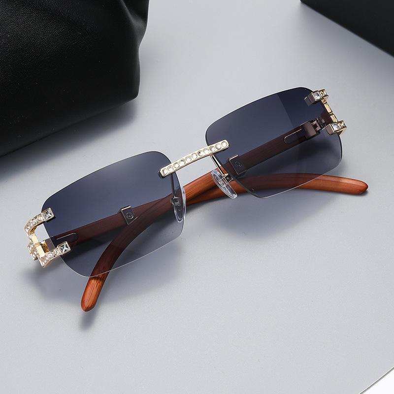 Vintage Fashion Luxury Brand Designer Rimless Diamond Sunglasses Women Crystal Rhinestone Square Sun Glasses For Men Uv400
