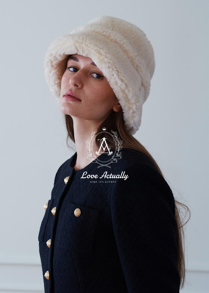 Leobeuaegchyueolli Shiny Softness Faux Fur Haute Couture Cloche, Shining Softness Haute Couture Cloche, Light Beige