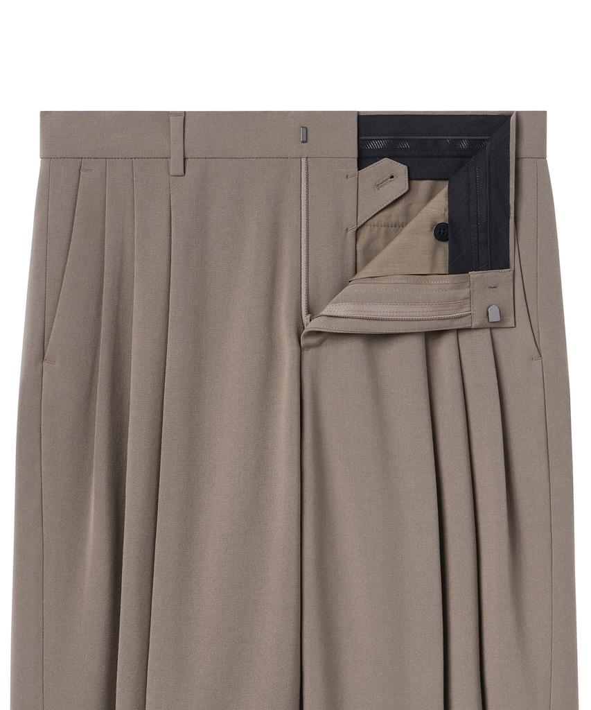 MUSINSA STANDARD Lightweight Three-Puck Semi-Balloon Slacks [Dusty Beige]
