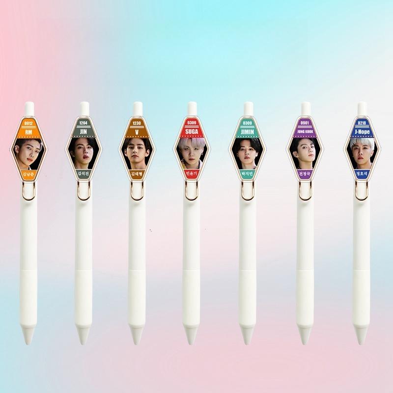 7 шт. Гелевая ручка с портретом айдола BTS, Выдвижная ручка с фото участника и дизайном ко дню рождения, Коллекционные канцелярские принадлежности для фанатов K-pop