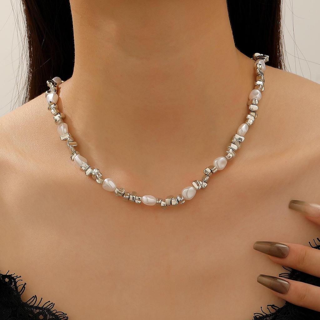 Комплект колье и браслета из барочного неправильного серебристого жемчуга для женщин