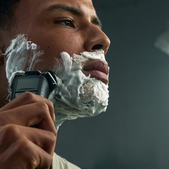 Philips series 5000 s5885/10 skiniq men's shaver