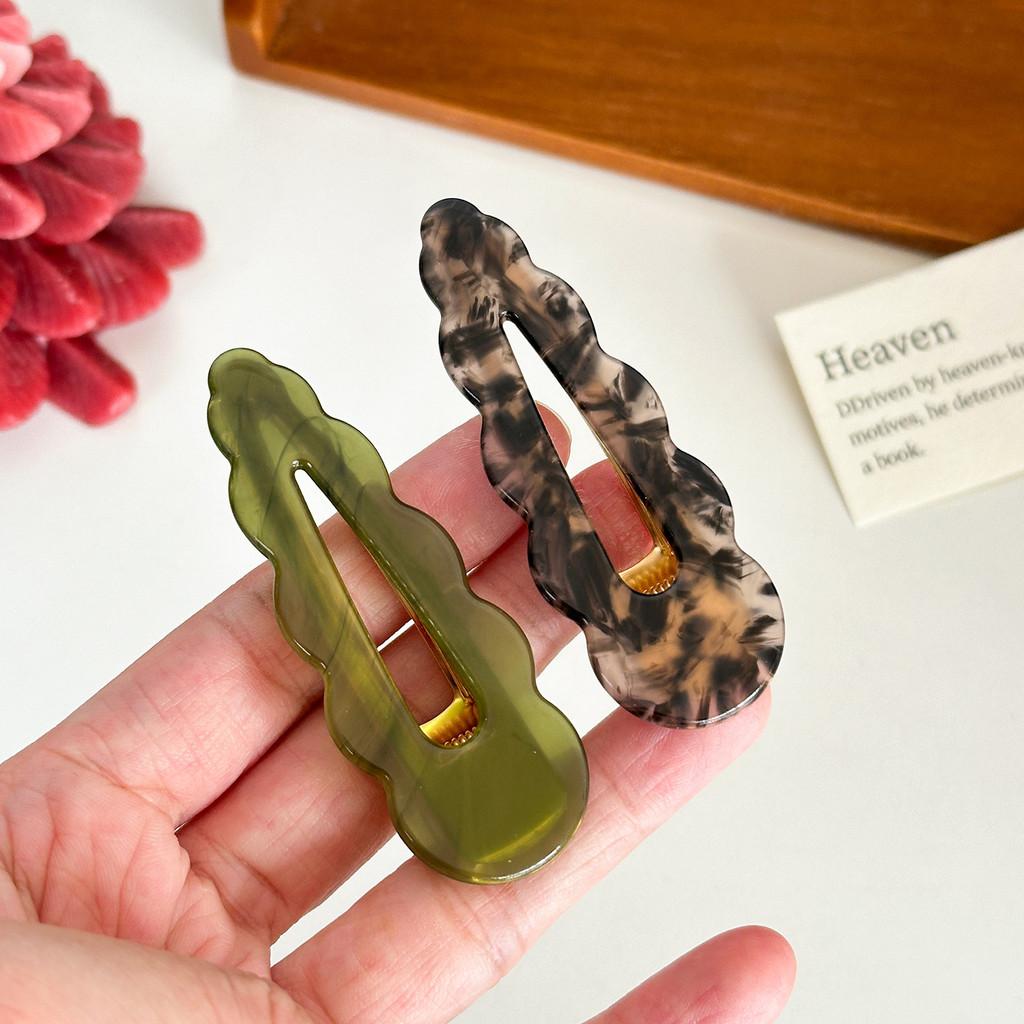 Chic And Elegant Large Hair Claw Clips In Unique Cloud And Geometric Styles Girls For