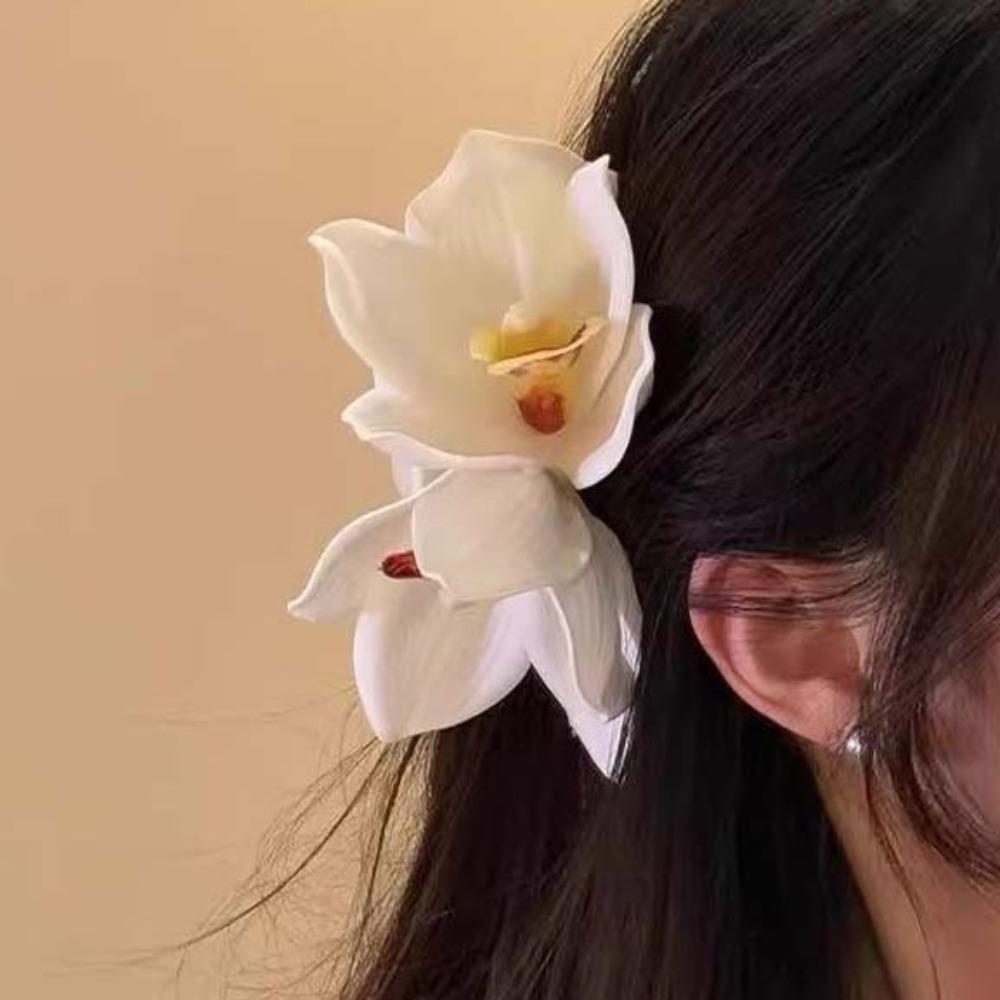 Sweet Yulan Flower Hair Claw Elegant Women Hair Accessories White Magnolia Shark Clip Vacation