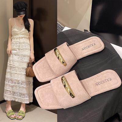 Летние новые однословные шлепанцы женская уличная обувь с юбками нишевый трендовый стиль шлепанцы на плоской подошве