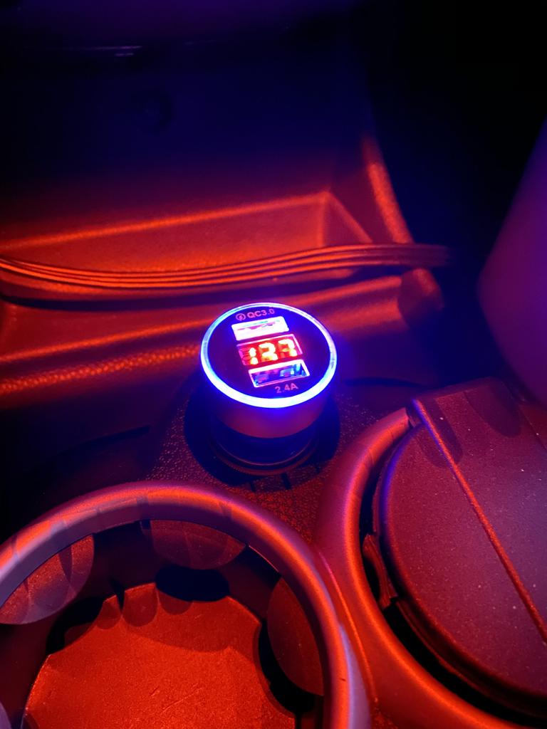 co2 Автомобильное зарядное устройство, быстрая зарядка QC 3.0, алюминиевое 3.1A, черное 0055