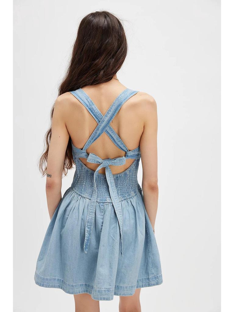 Европейское и американское женское летнее мини-платье из денима без спины 2025 года, облегающее, с высокой талией, однотонное.