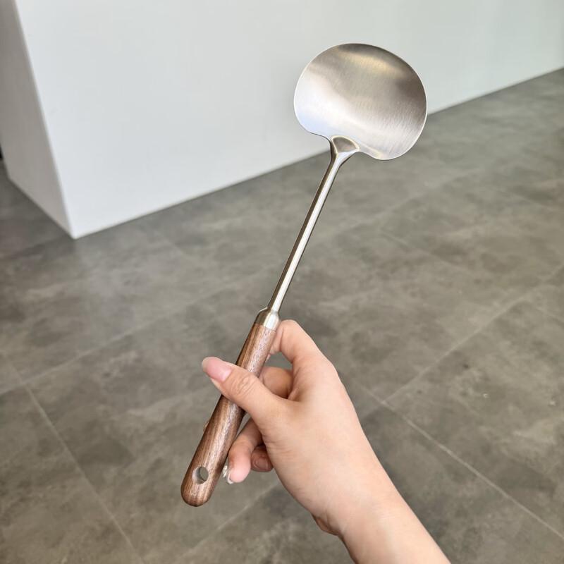 ZISIZ Лопатка из нержавеющей стали с ручкой из грецкого ореха
