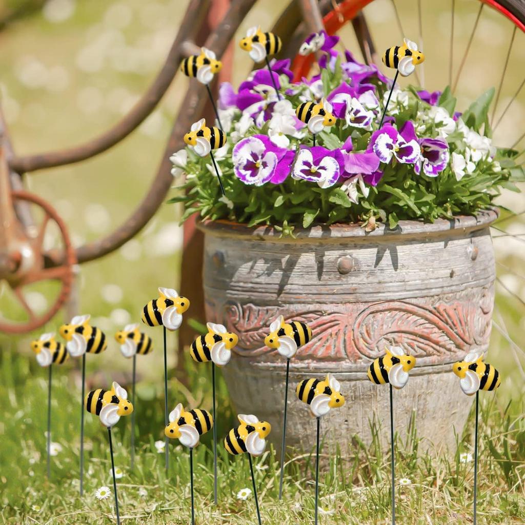 10Pcs Bee Garden Stakes Decor, Metal Yard Art Stakes, Front Yard Art Stick Floral Picks Bumble Bees Garden Stakes Outdoor Lawn Pathway Patio Plant Pot